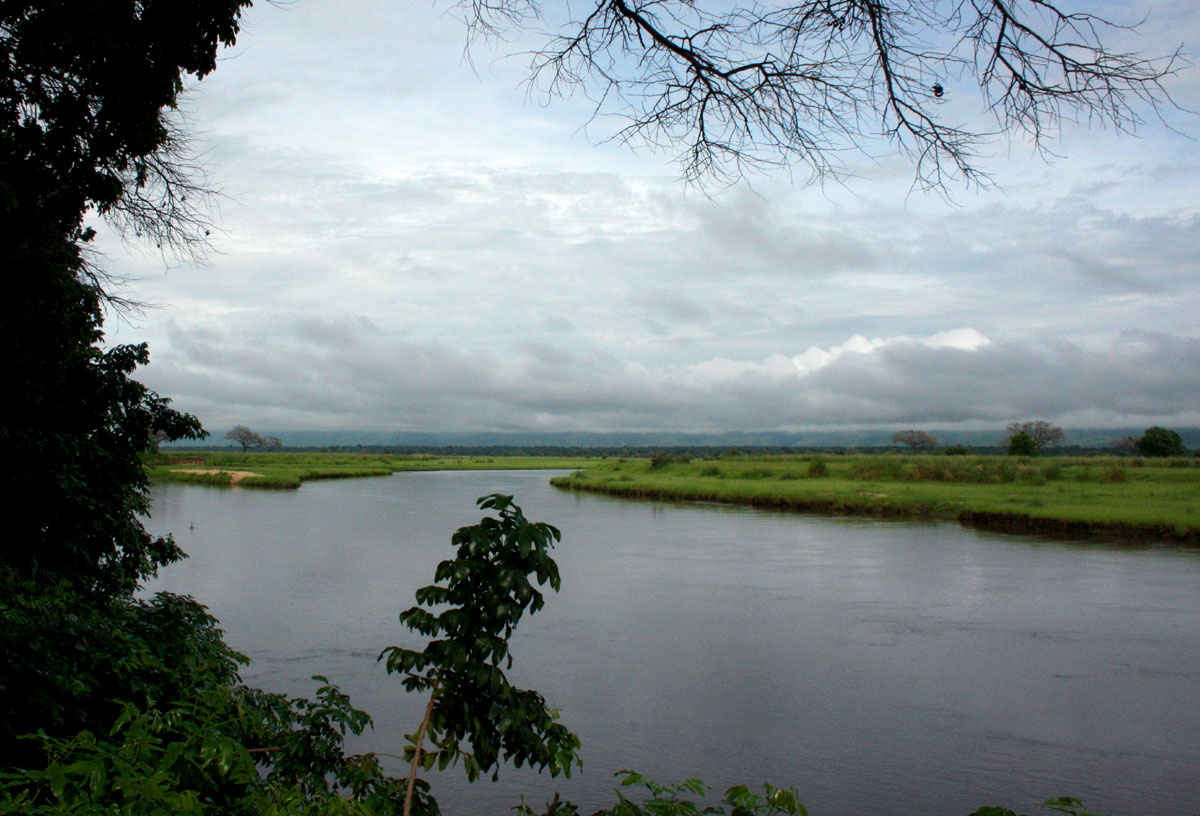 Midday calm on the river